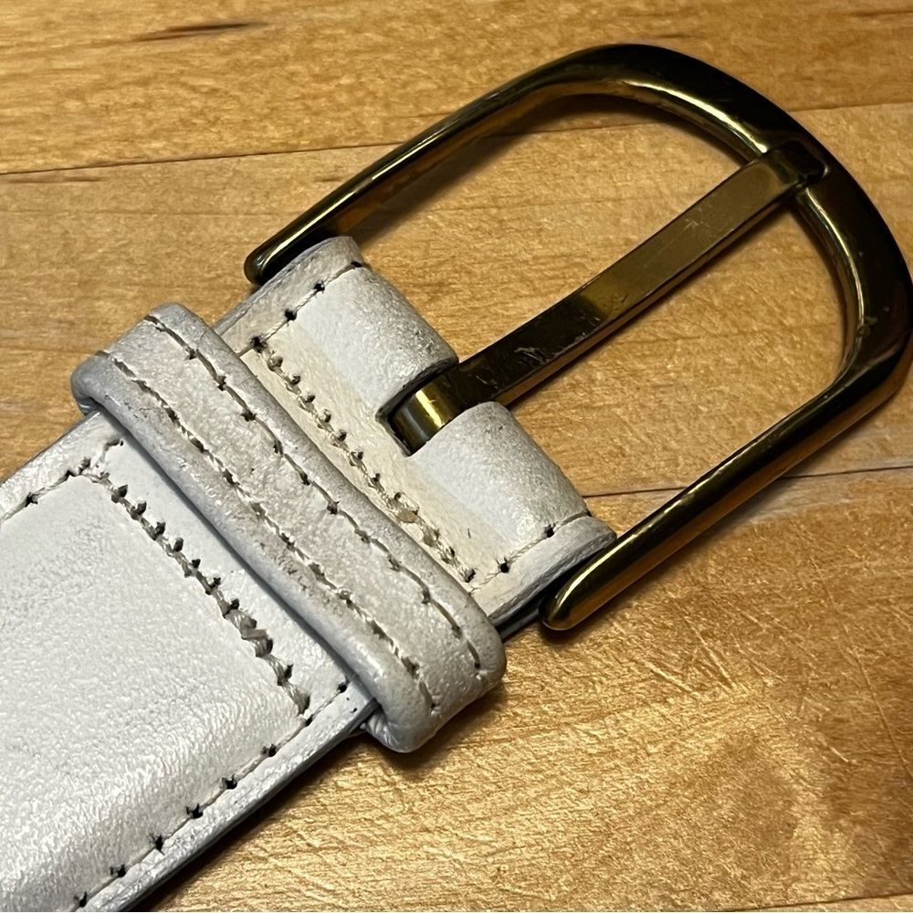 White genuine leather belt 36 (leather strap 40” length) zoom in for signs wear - Picture 2 of 5